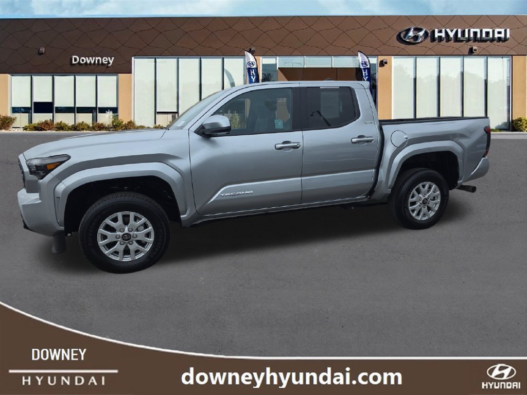 Used 2025 Toyota Tacoma SR5 AWD/4WD image 2
