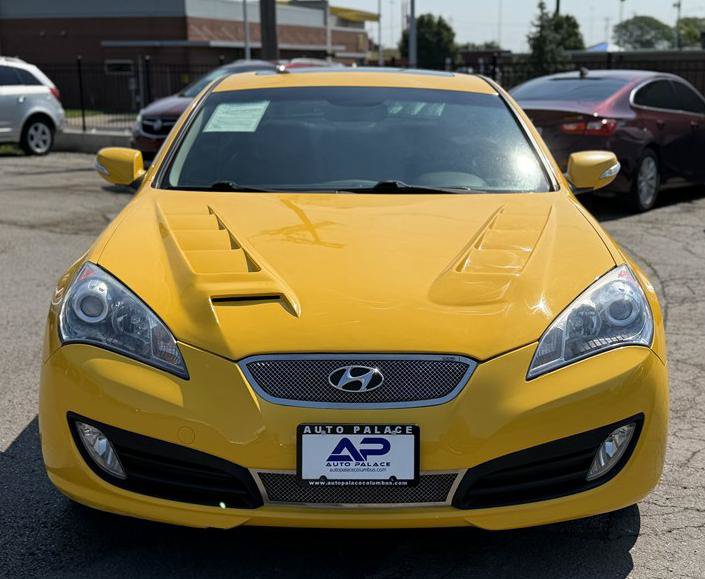 Used 2011 Hyundai Genesis 3.8 RWD image 2