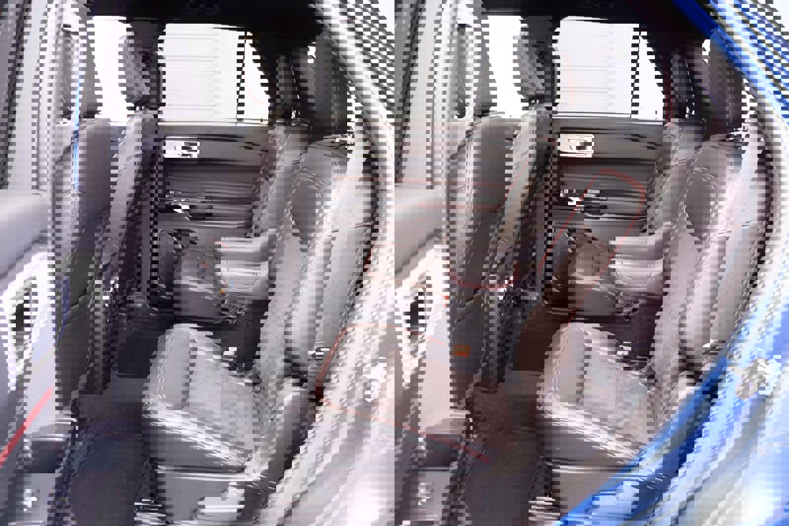 Used 2023 Ford Explorer ST-Line image 19