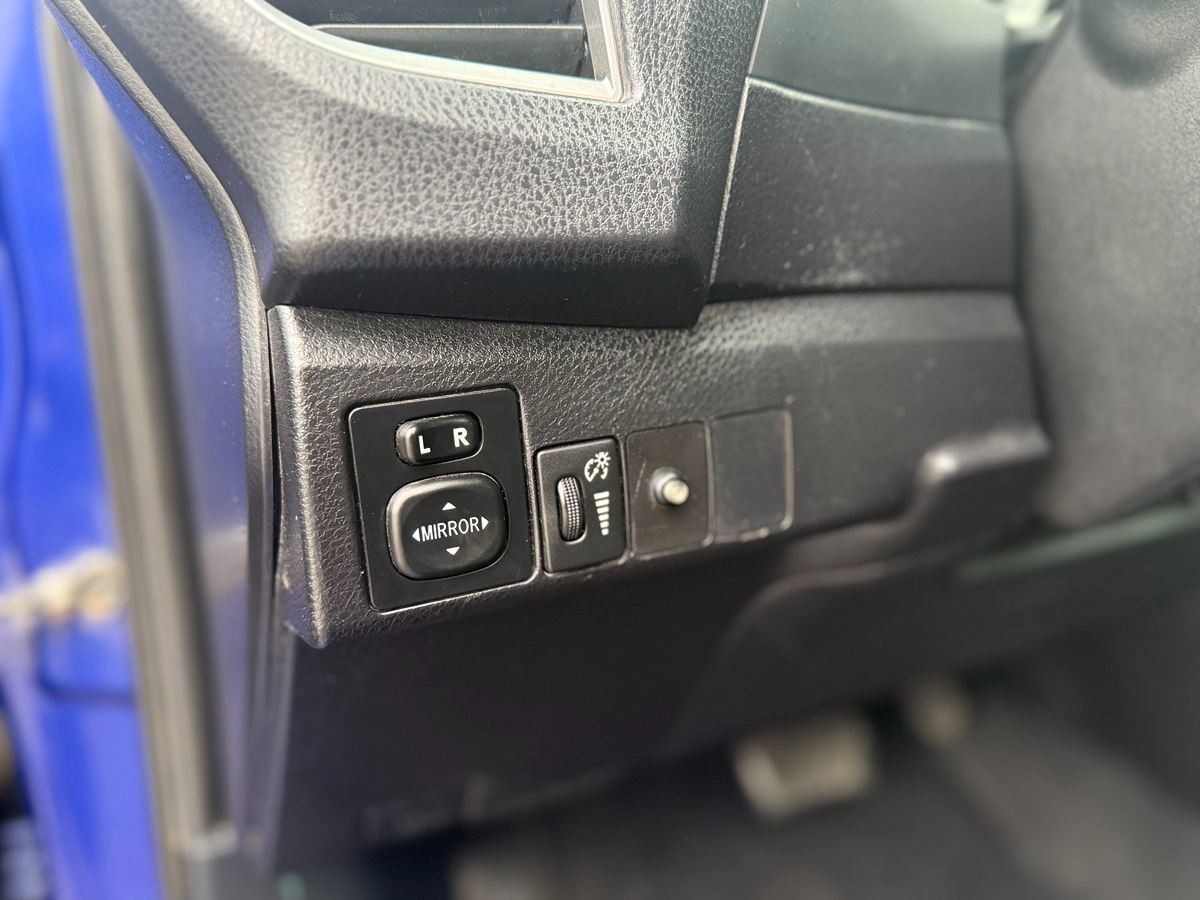 Used 2014 Toyota Corolla S image 29