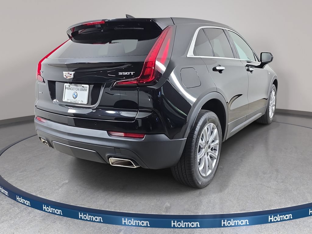 Used 2022 Cadillac XT4 Luxury w/ Cold Weather Package AWD/4WD image 6