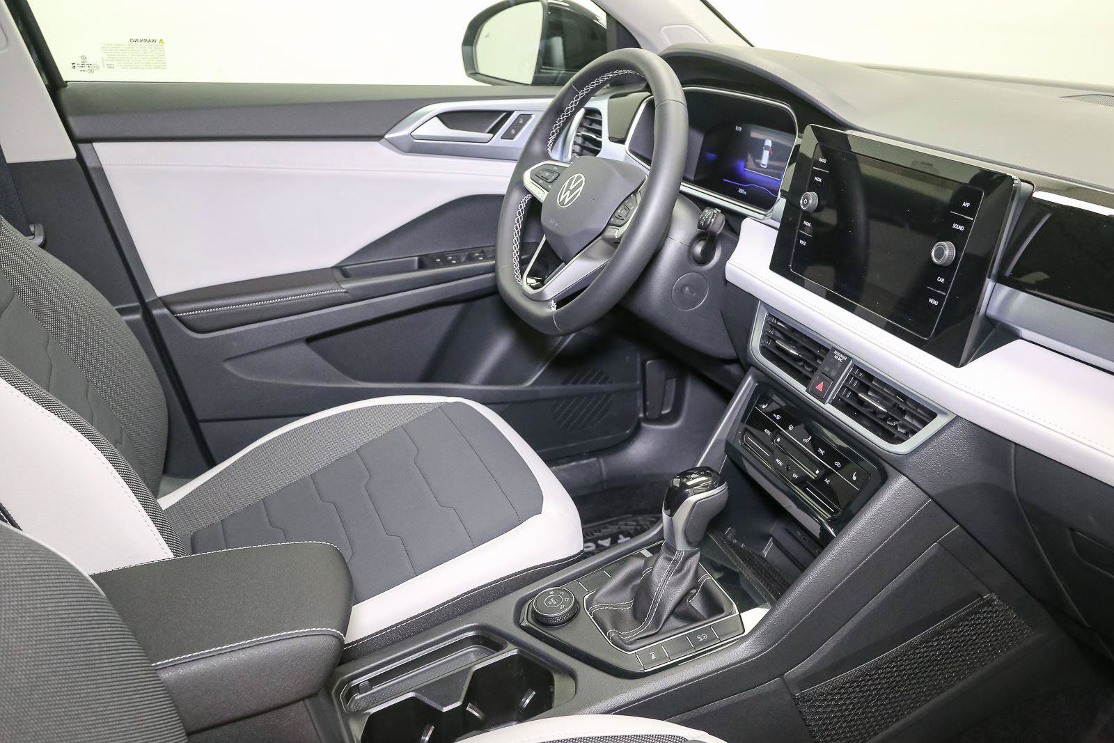 New 2026 Volkswagen Taos SE AWD/4WD image 15