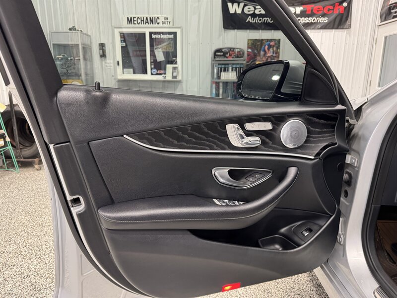 Used 2018 Mercedes-Benz E 400 4MATIC Wagon image 26