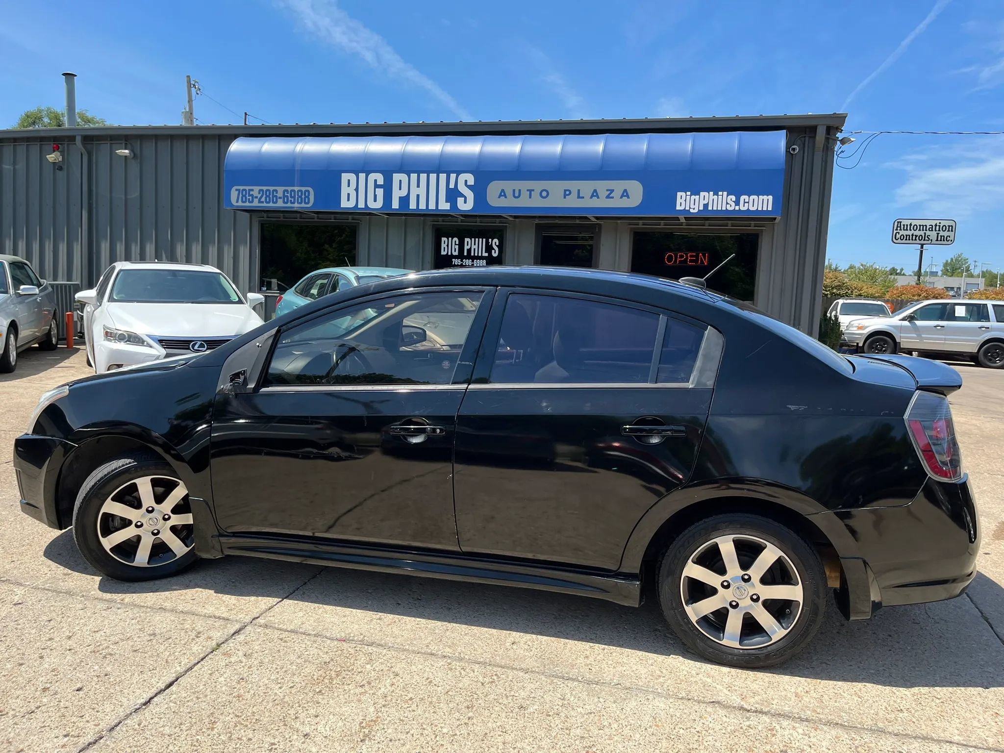 Used 2011 Nissan Sentra 2.0 SR w/ Special Edition Pkg FWD image 7