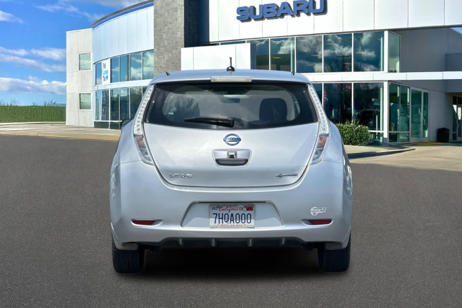 Used 2015 Nissan Leaf S w/ Charge Package FWD image 7