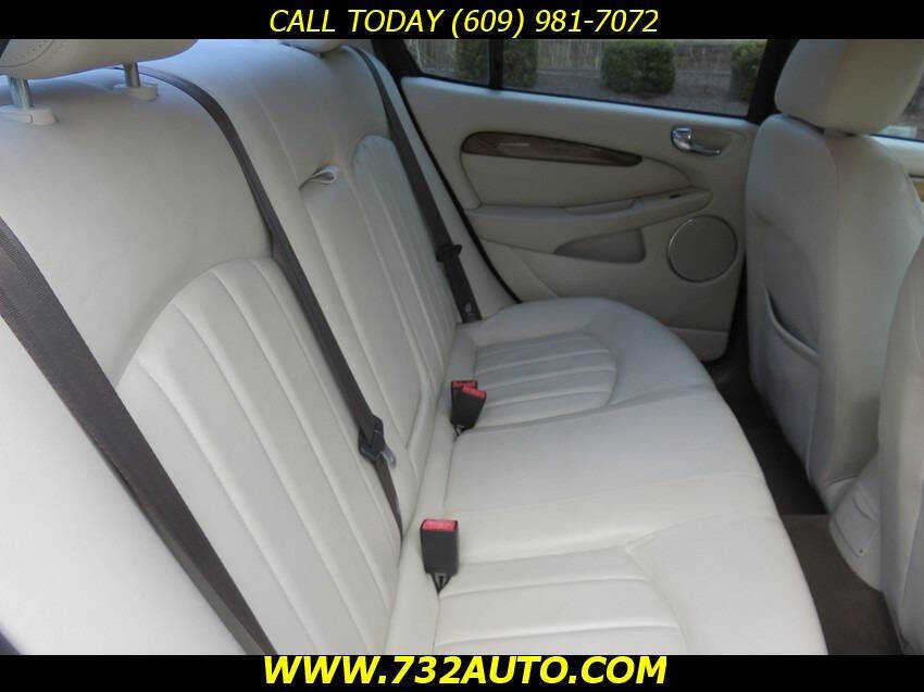 Used 2004 Jaguar X-TYPE 3.0 image 9