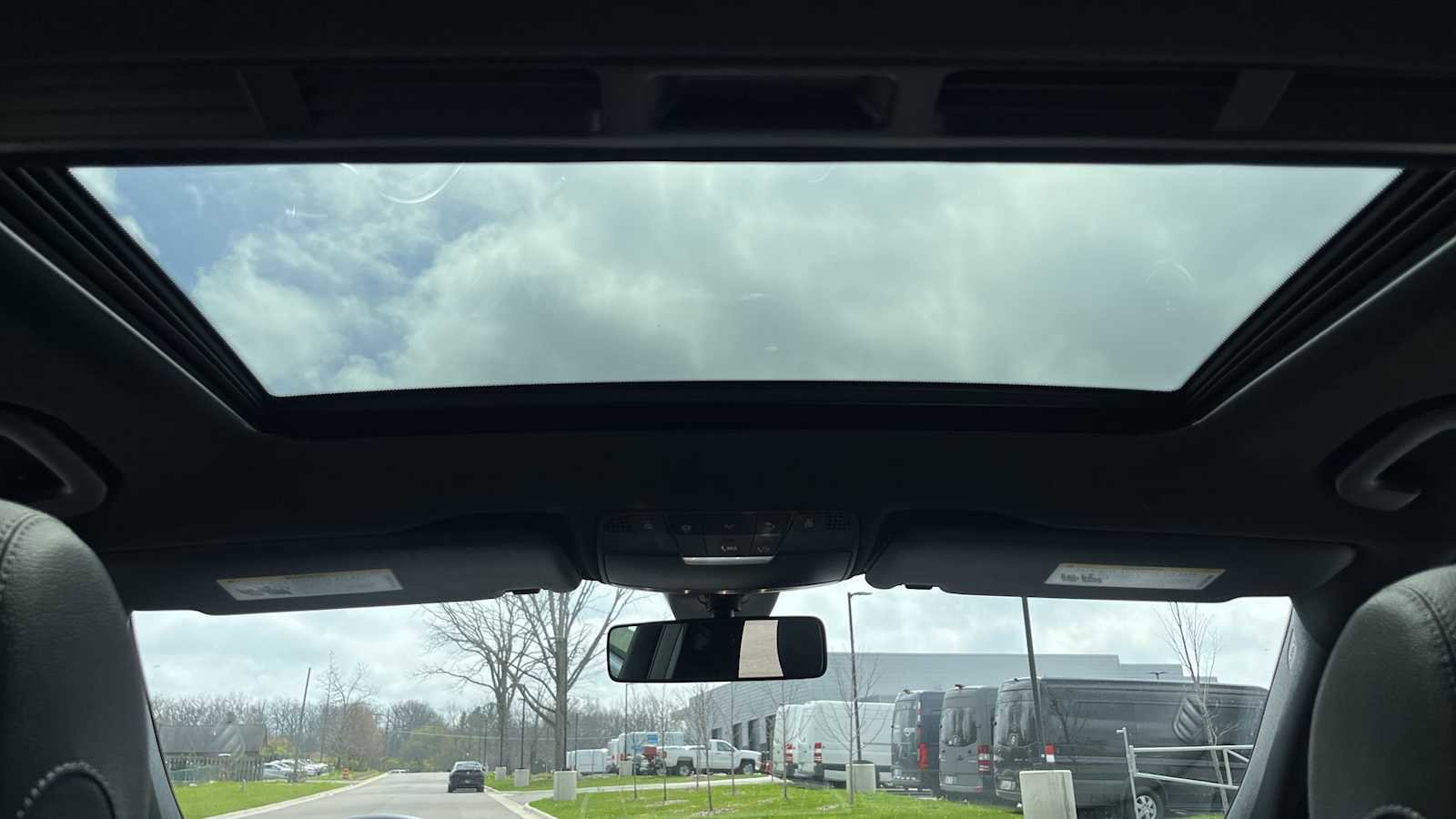 Certified 2019 Mercedes-Benz E 300 4MATIC image 36