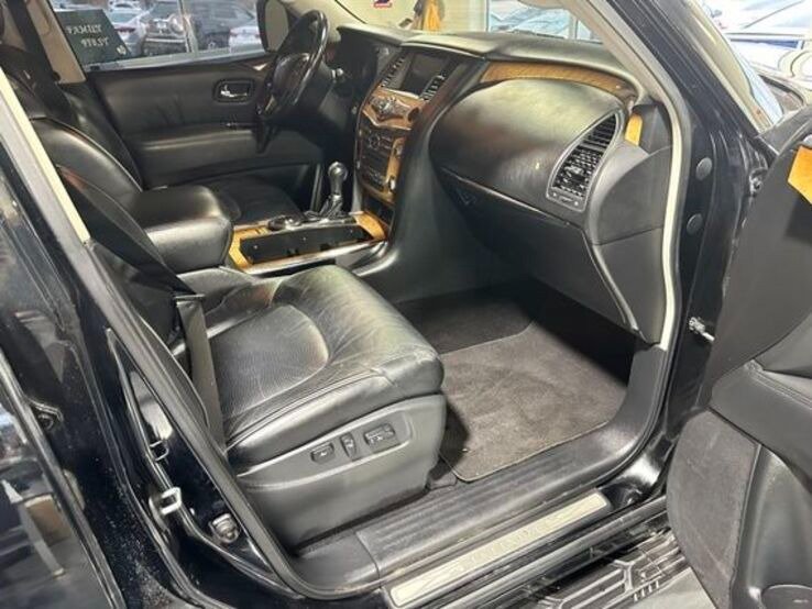 Used 2011 INFINITI QX56 2WD w/ Theater Pkg image 18