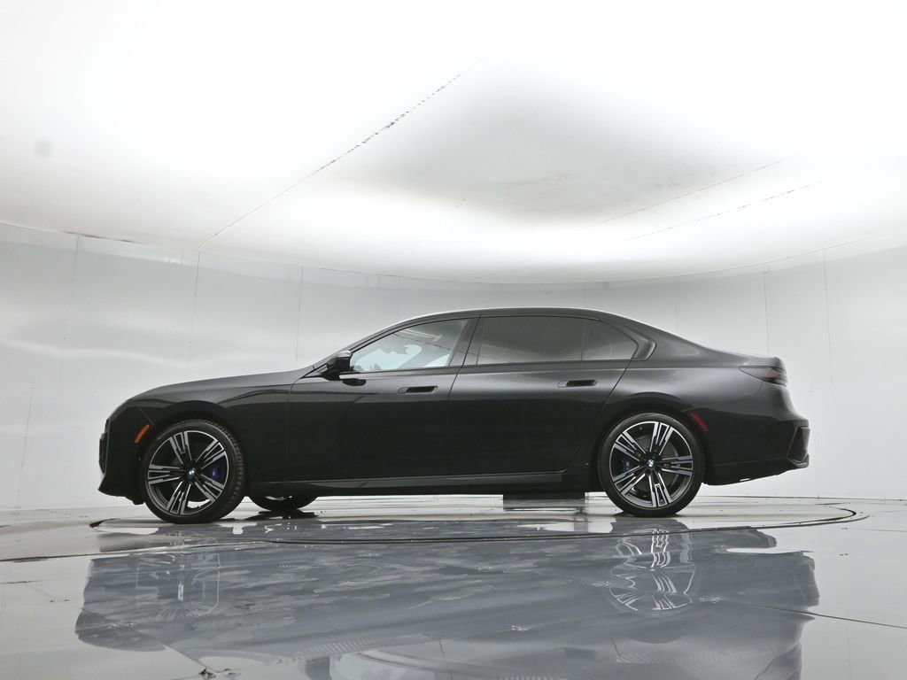 Used 2023 BMW 740i w/ Parking Assistance Package image 47