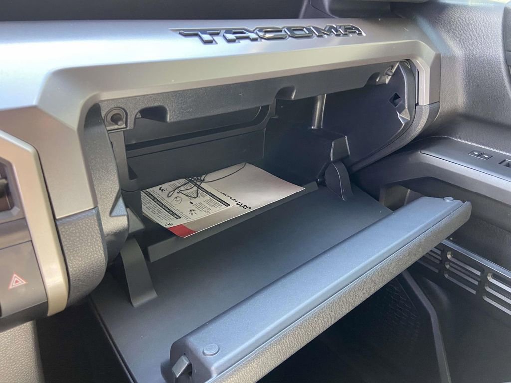 Used 2024 Toyota Tacoma TRD Sport image 32