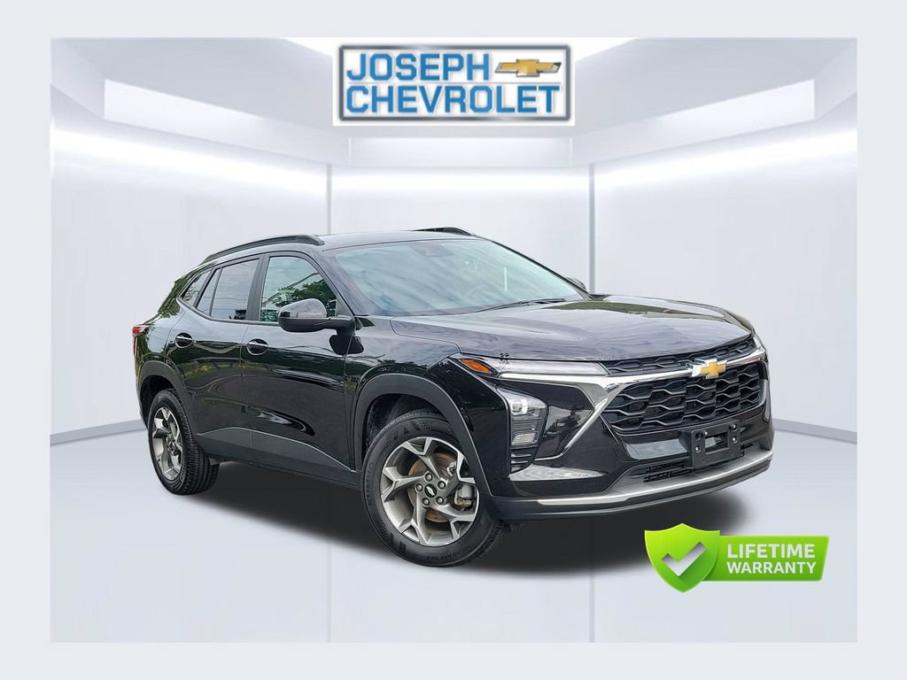 Used 2025 Chevrolet Trax LT FWD 360° Tour
