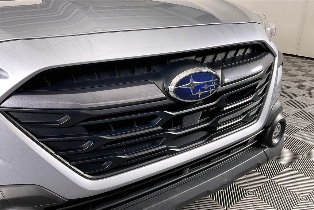 Used 2025 Subaru Outback Premium AWD/4WD image 34