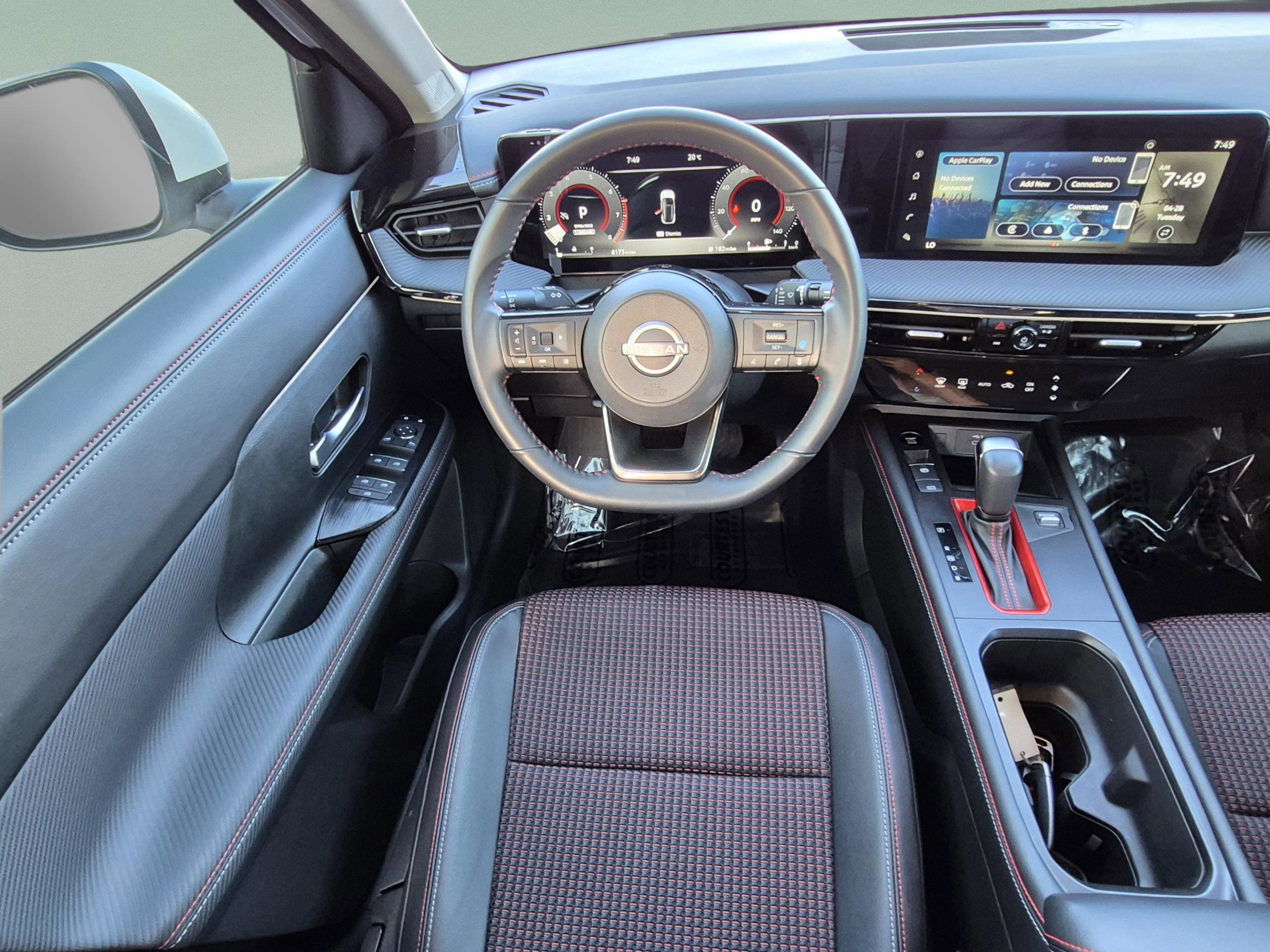 Certified 2025 Nissan Kicks SR FWD image 13