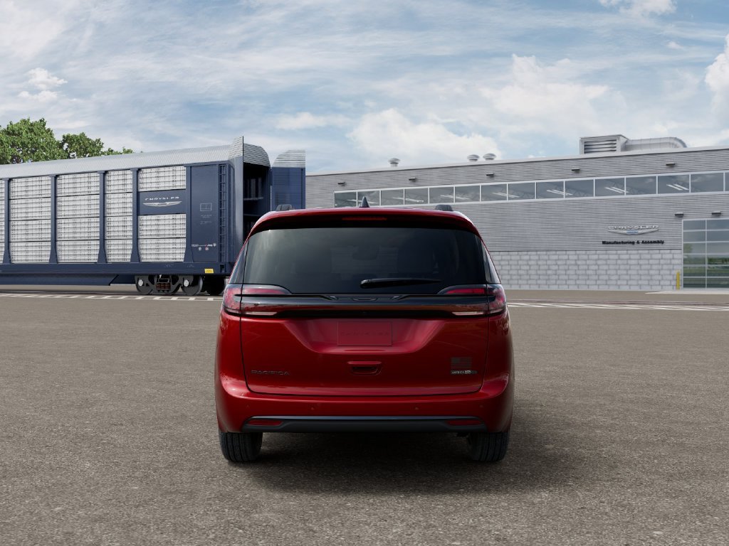 New 2027 Chrysler Pacifica Select AWD/4WD image 8