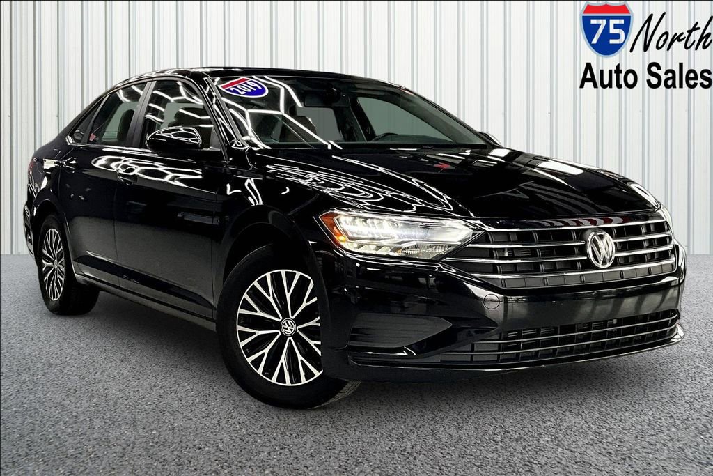 Used 2019 Volkswagen Jetta SE image 1