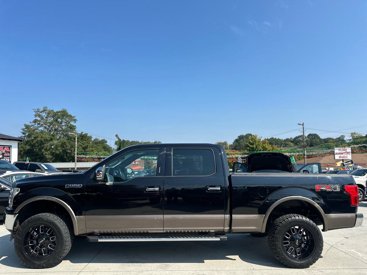 Used 2020 Ford F150 Lariat w/ Equipment Group 502A Luxury AWD/4WD image 4