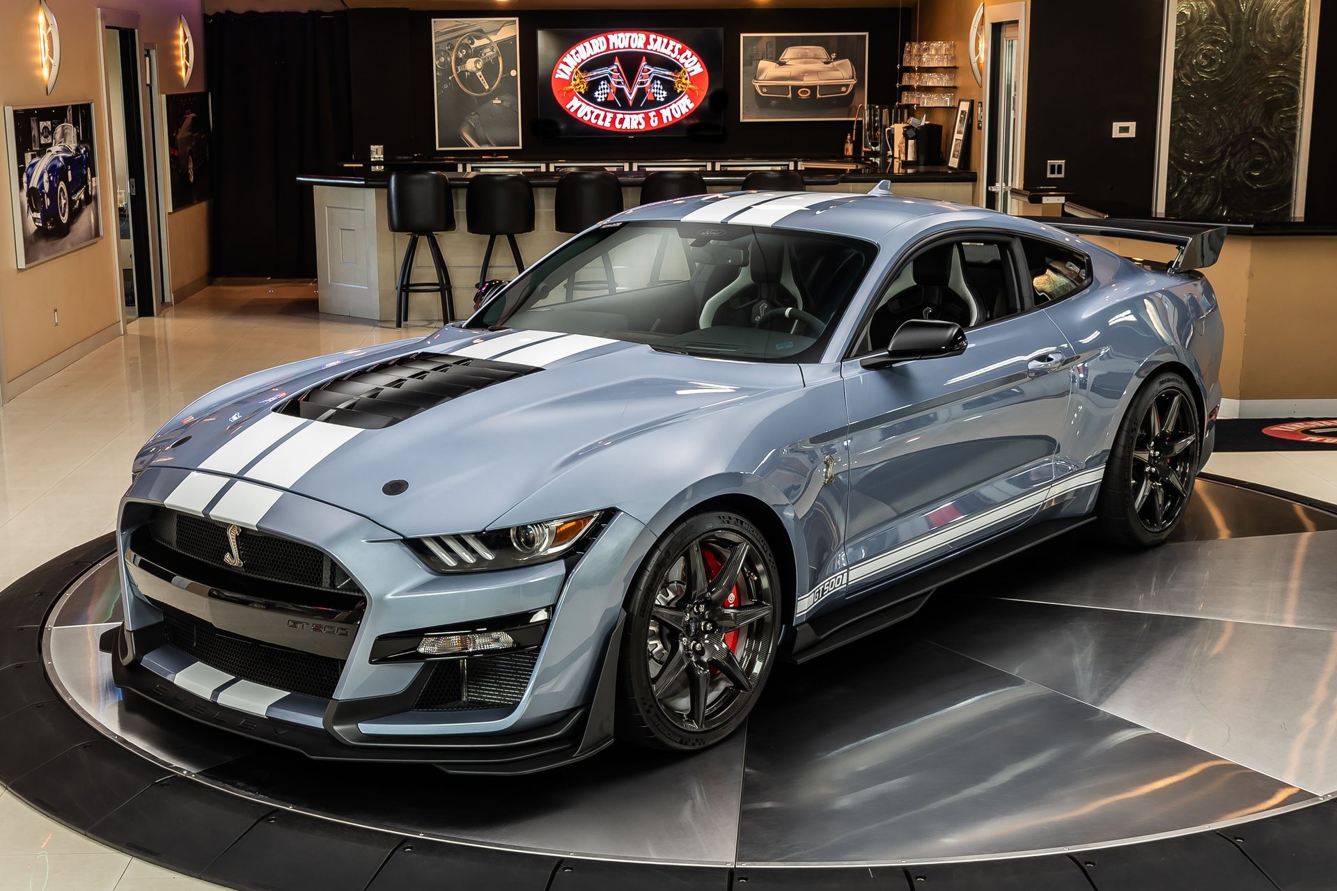 Used 2022 Ford Mustang Shelby GT500 w/ Carbon Fiber Track Pack RWD image 5