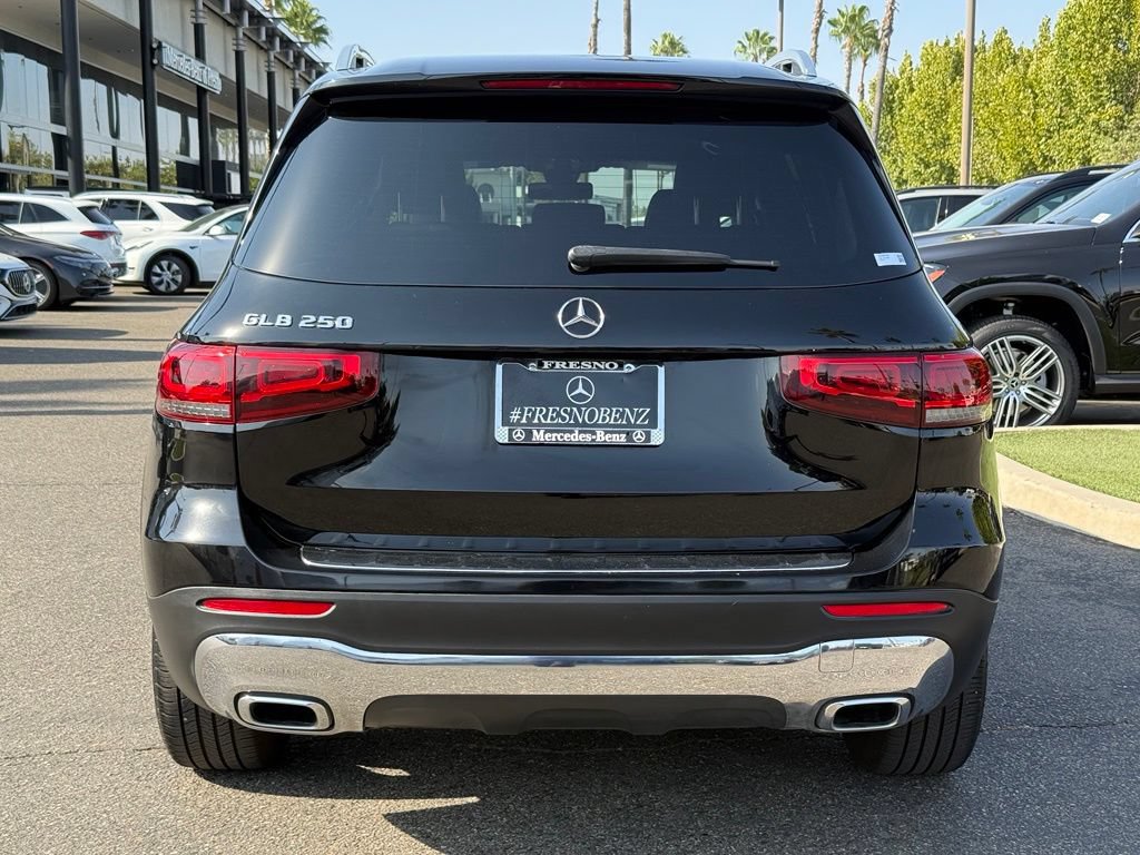 Used 2021 Mercedes-Benz GLB 250 w/ Premium Package image 15