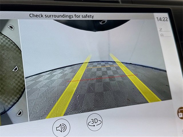 New 2026 Land Rover Defender 130 X-Dynamic SE image 17