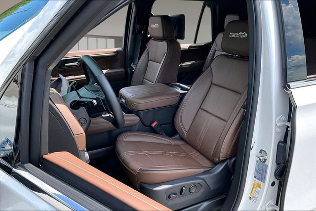 Used 2025 Chevrolet Tahoe High Country AWD/4WD image 20