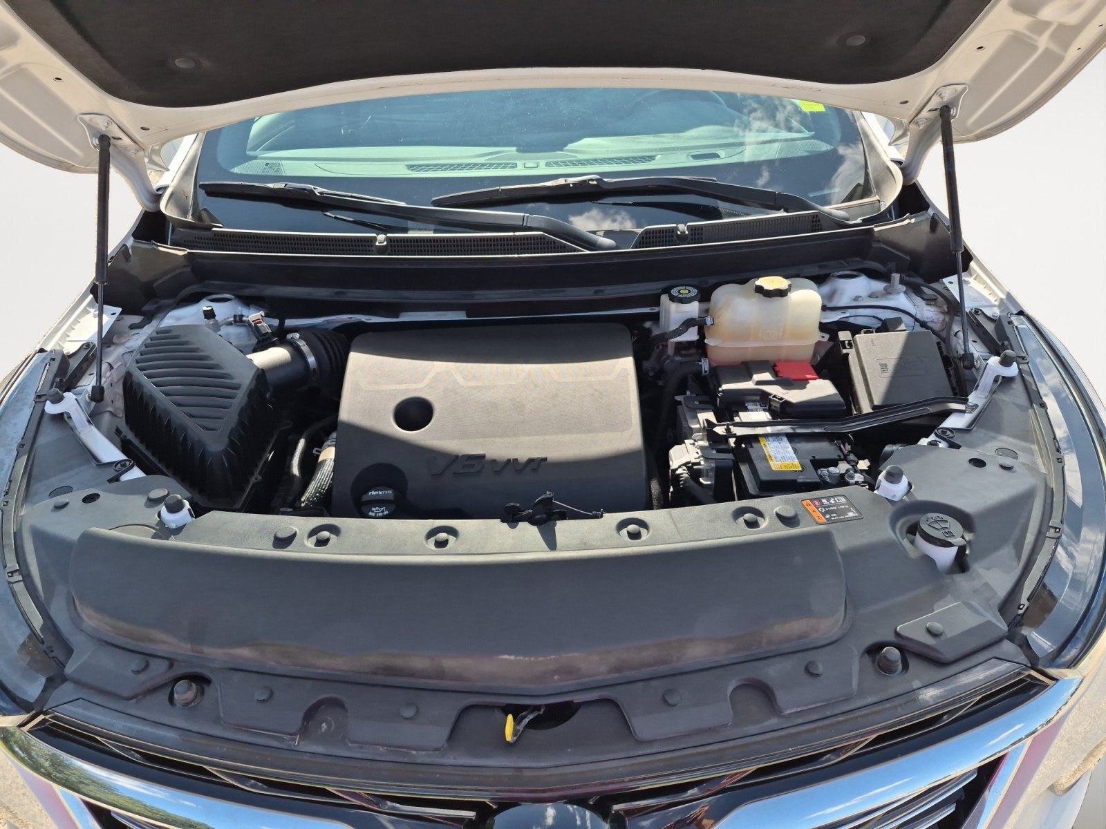 Used 2022 Buick Enclave Essence w/ Experience Buick Package FWD image 32