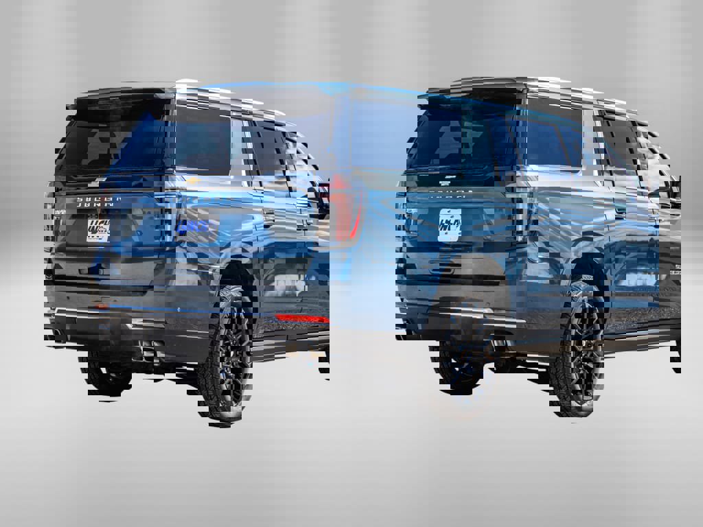 Used 2025 Chevrolet Suburban High Country image 16