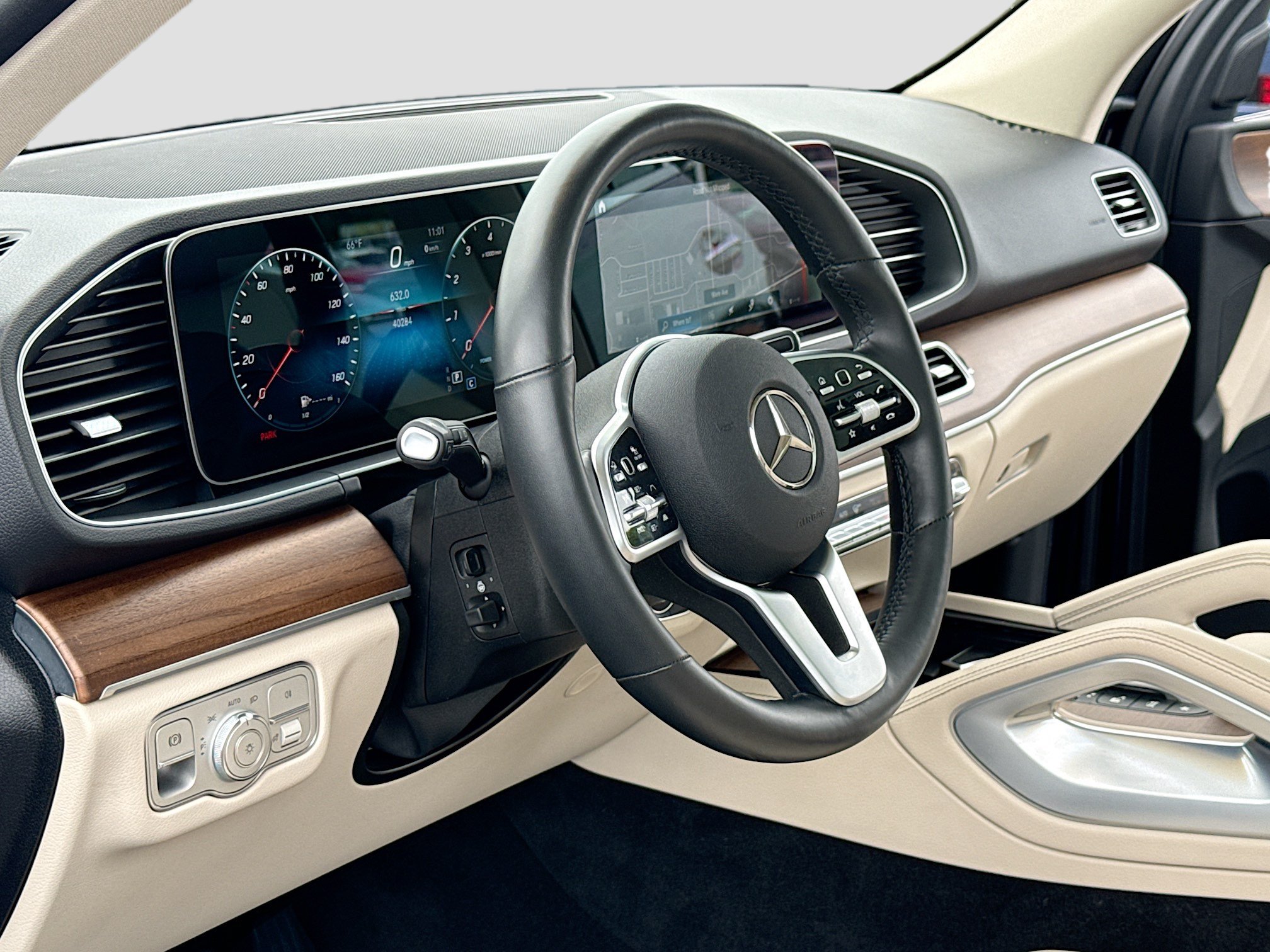 Used 2022 Mercedes-Benz GLE 450 4MATIC image 4
