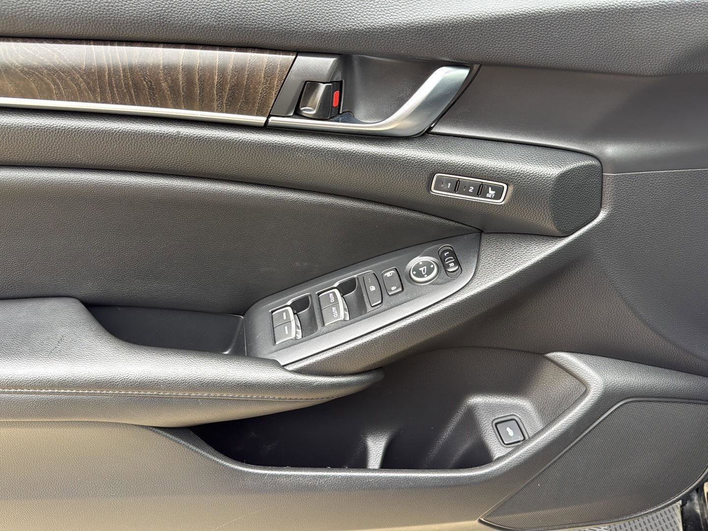 Used 2019 Honda Accord EX-L image 11