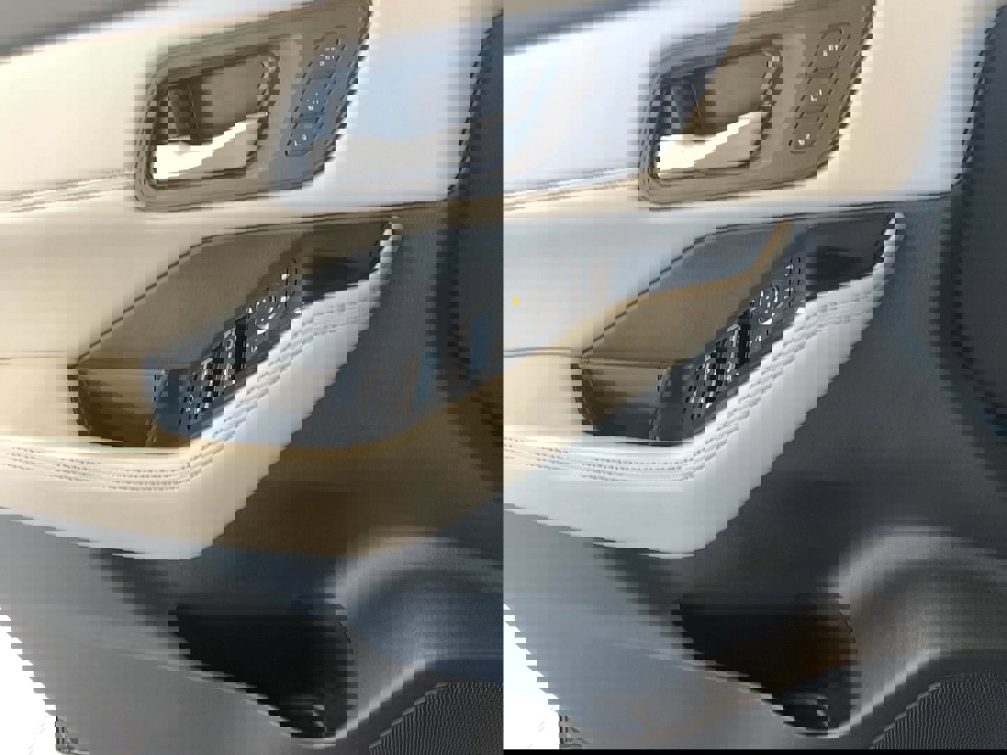 Used 2024 Nissan Rogue SL w/ SL Premium Package image 9