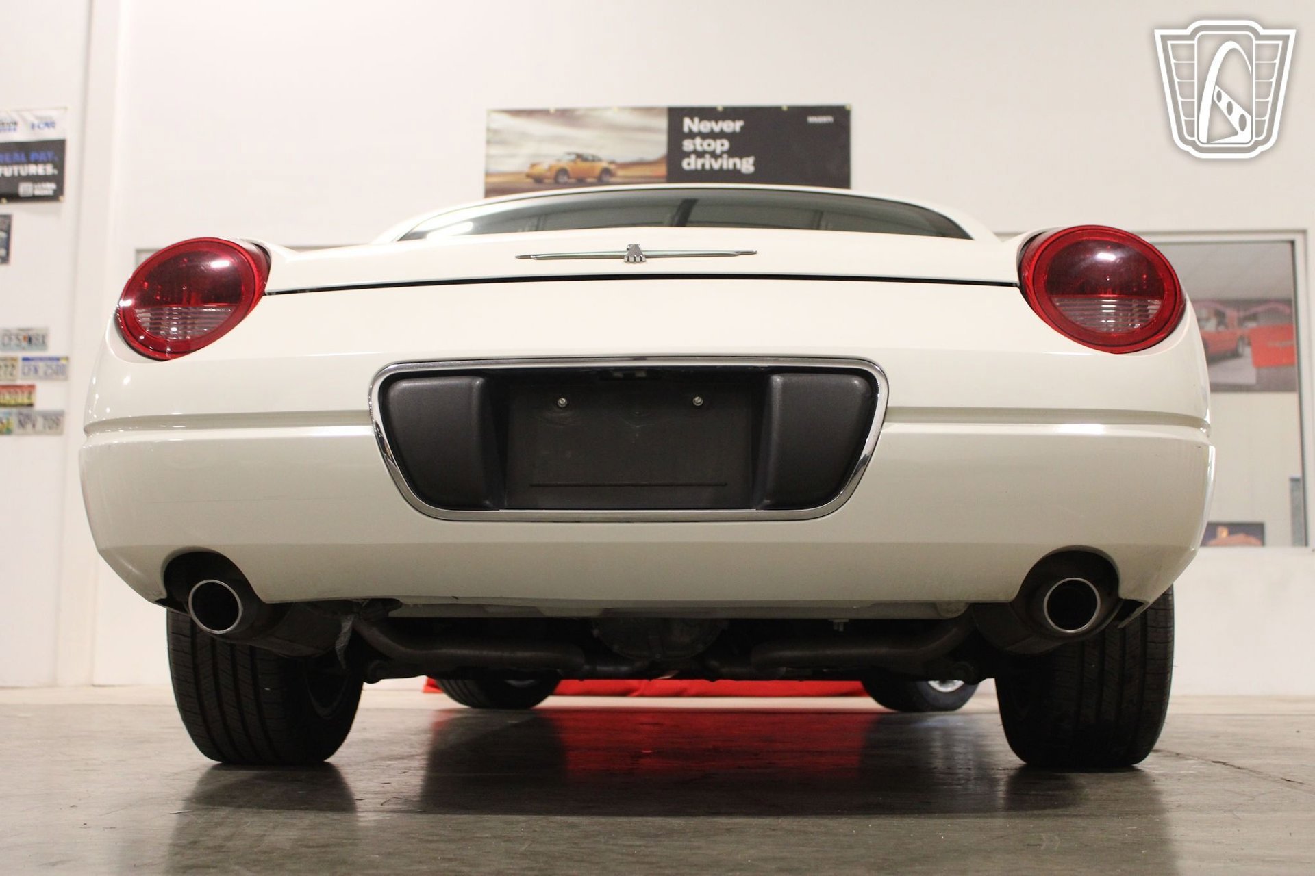 Used 2002 Ford Thunderbird image 10