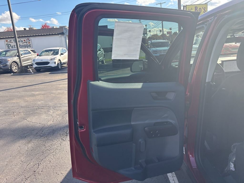 New 2025 Ford Maverick XLT w/ XLT Luxury Package image 18