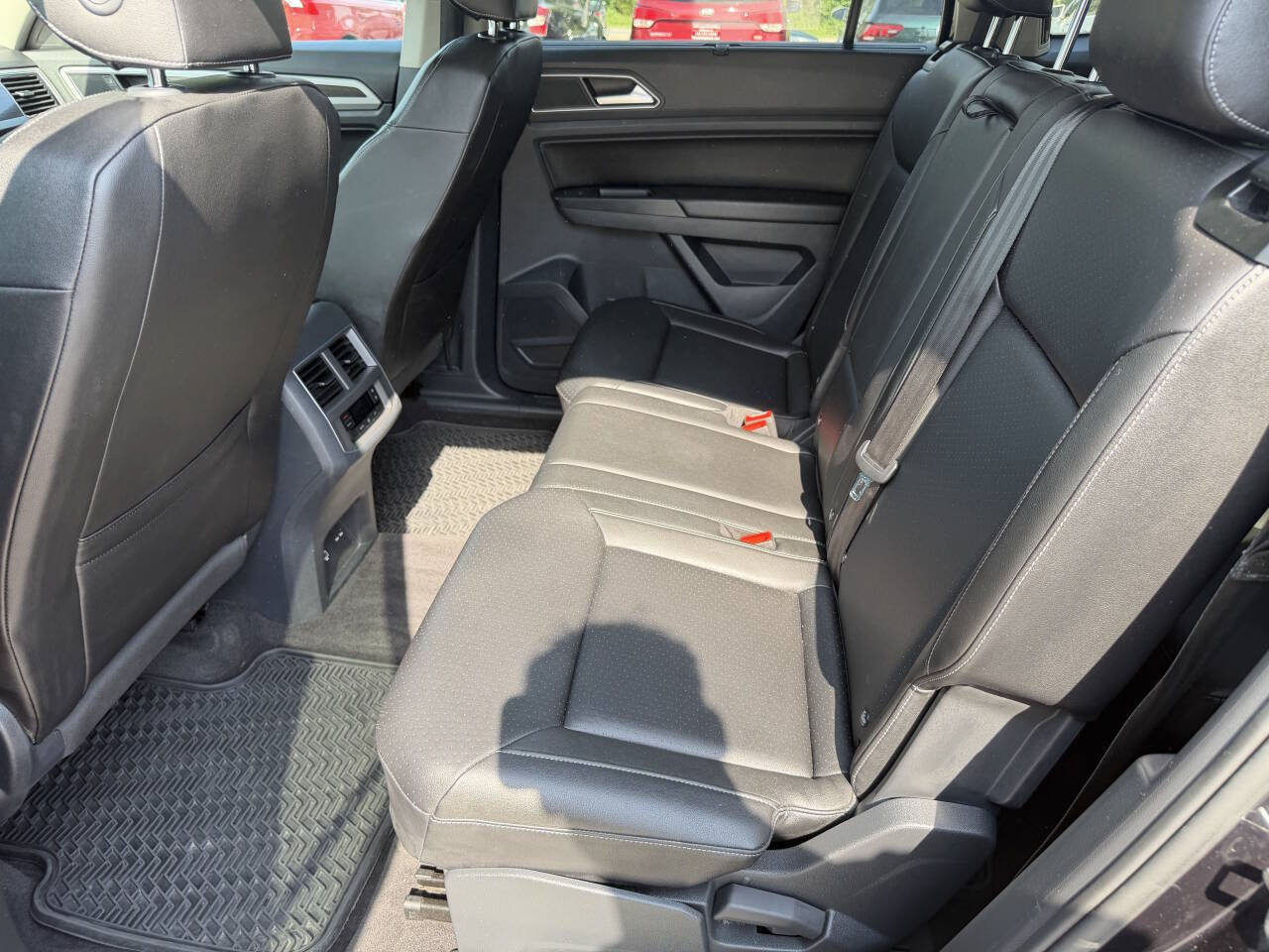 Used 2018 Volkswagen Atlas SEL AWD/4WD image 17