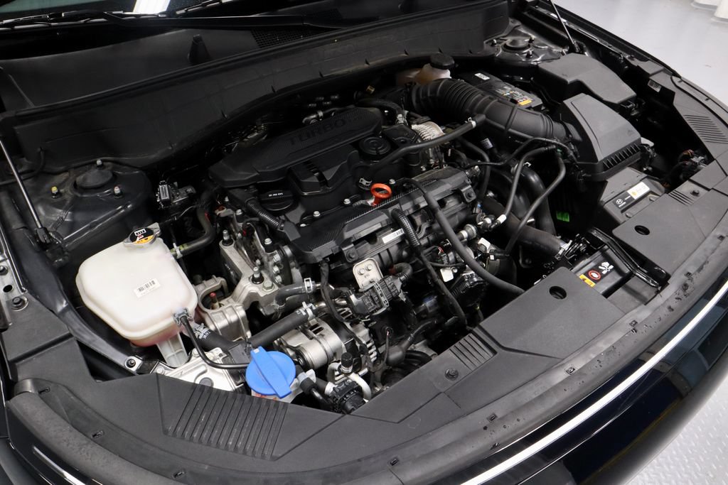 Used 2024 Hyundai Kona Limited AWD/4WD image 16