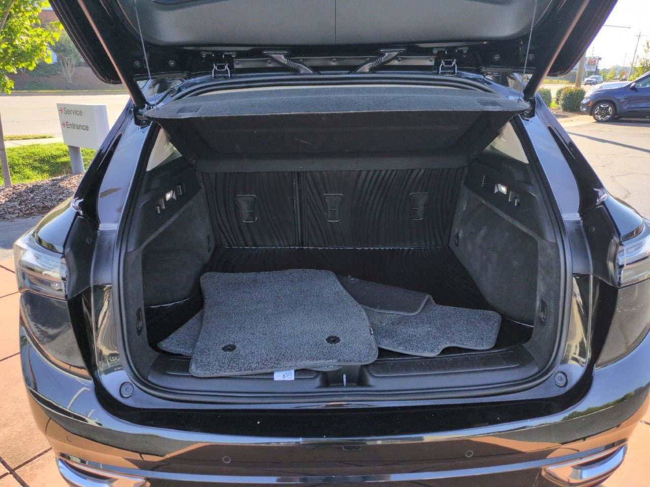 Used 2023 Buick Envision Avenir FWD image 26