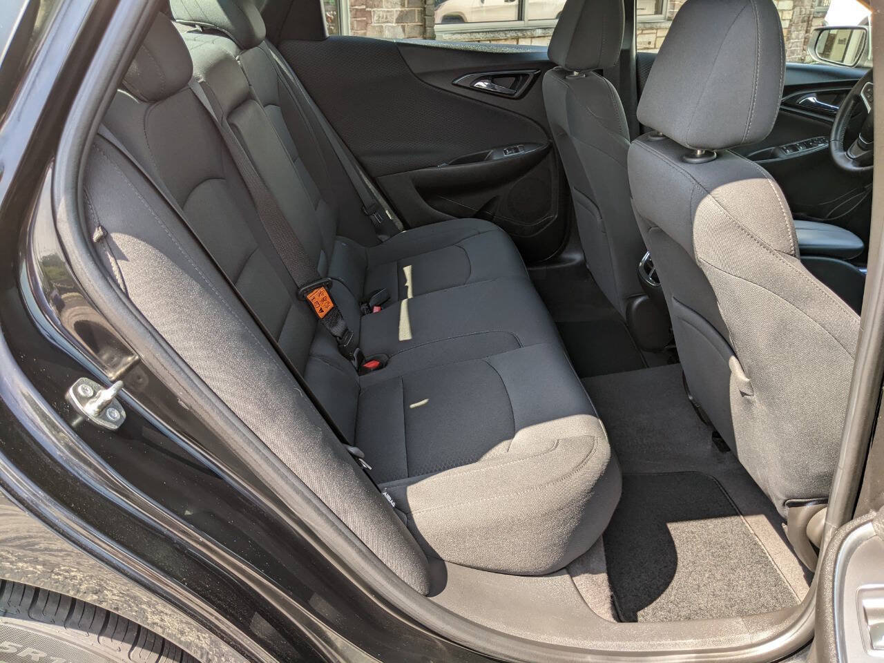 Used 2016 Chevrolet Malibu LT FWD image 16