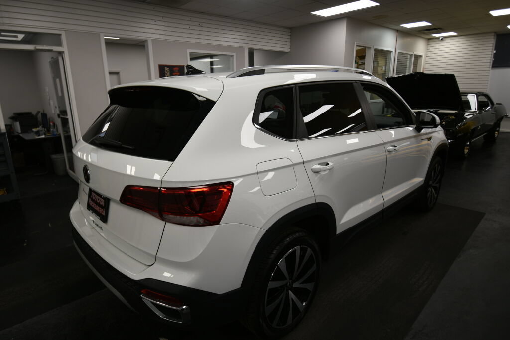 Used 2024 Volkswagen Taos SE FWD image 7
