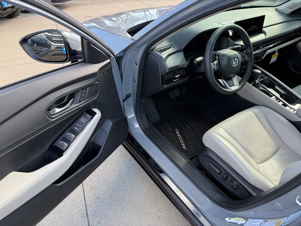 Certified 2025 Honda Accord Touring image 12
