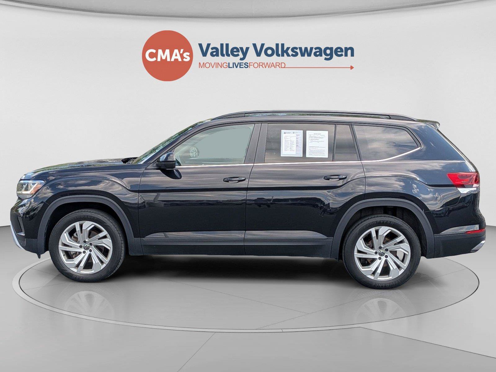 Used 2023 Volkswagen Atlas SE AWD/4WD image 2