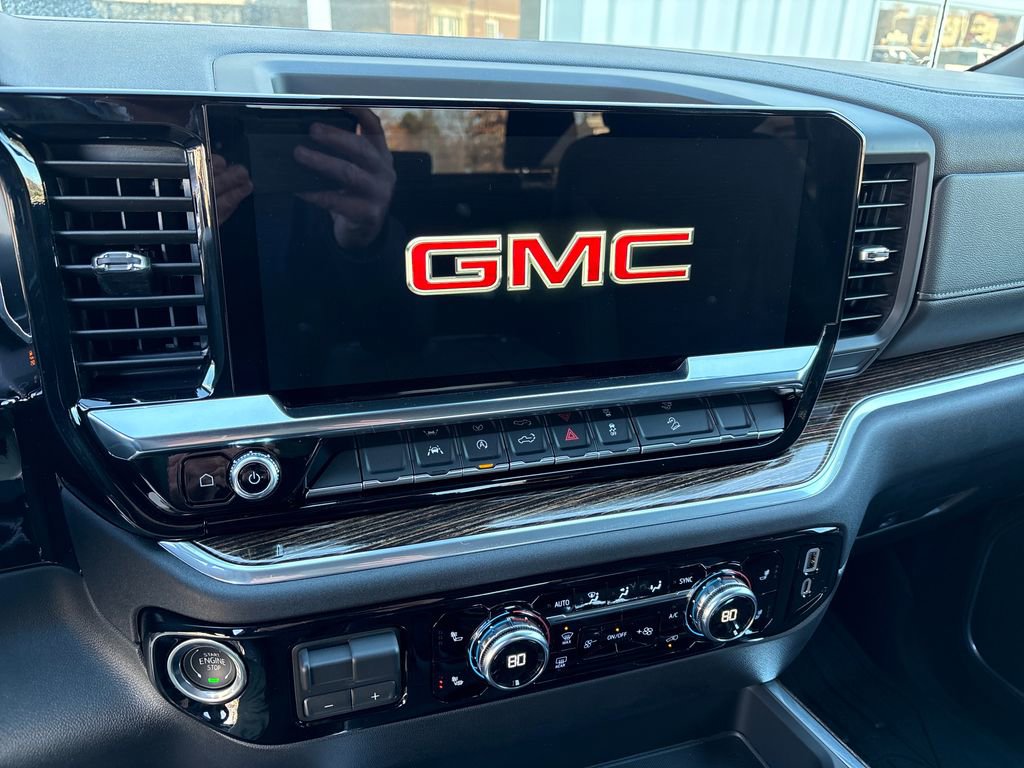 New 2026 GMC Sierra 1500 Elevation w/ LPO, Elevation Black Package AWD/4WD image 22