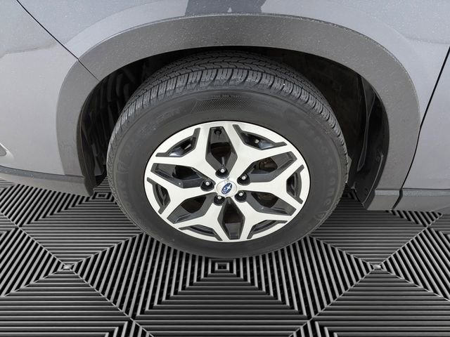 Used 2024 Subaru Forester Premium image 9