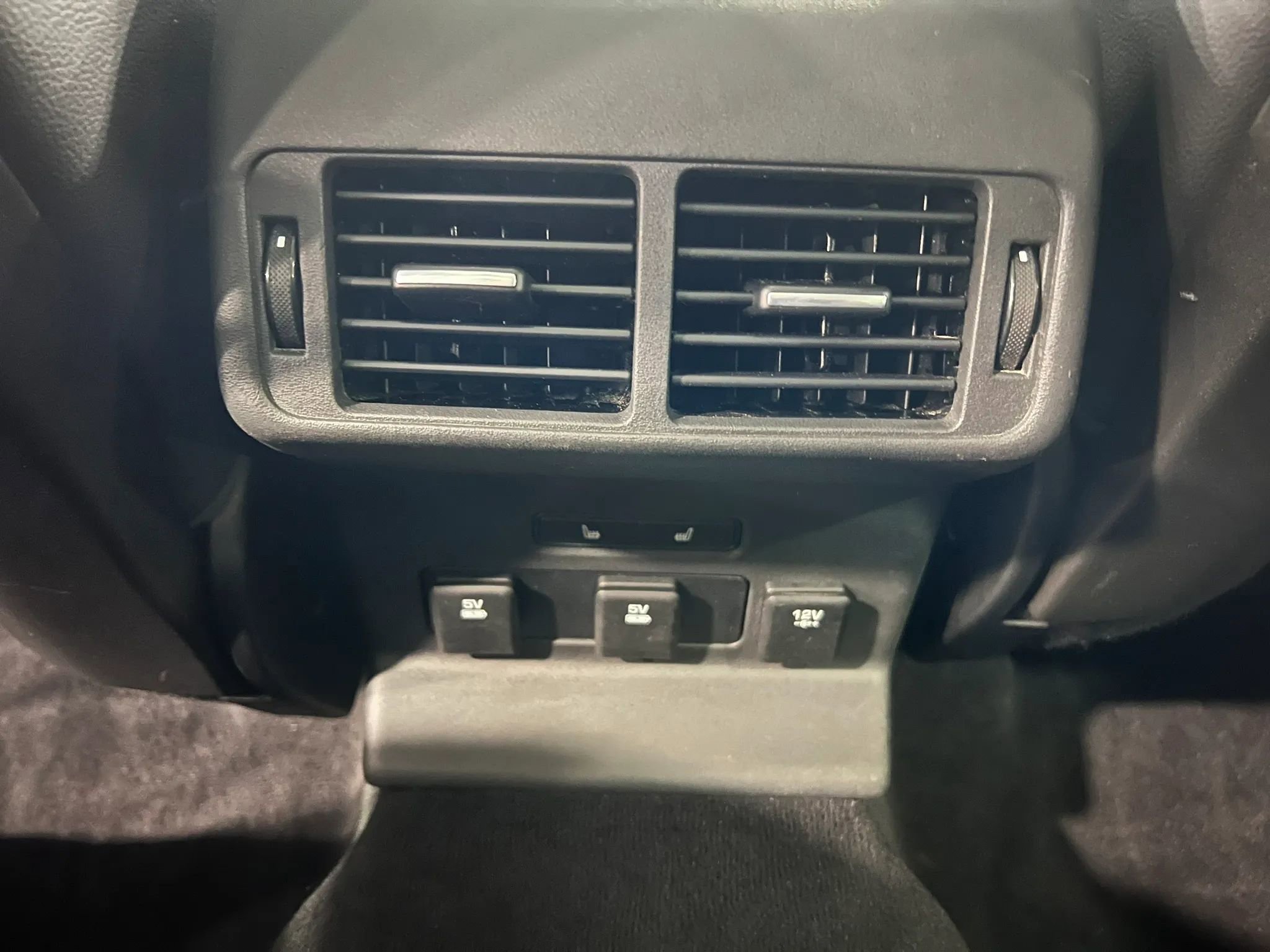 Used 2018 Land Rover Range Rover Velar S AWD/4WD image 20