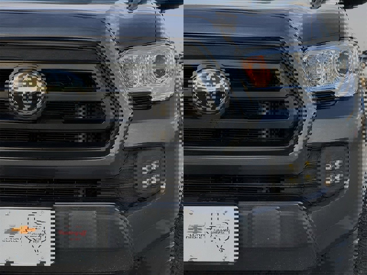 Used 2021 Toyota Tacoma SR w/ SR Convenience Package image 8