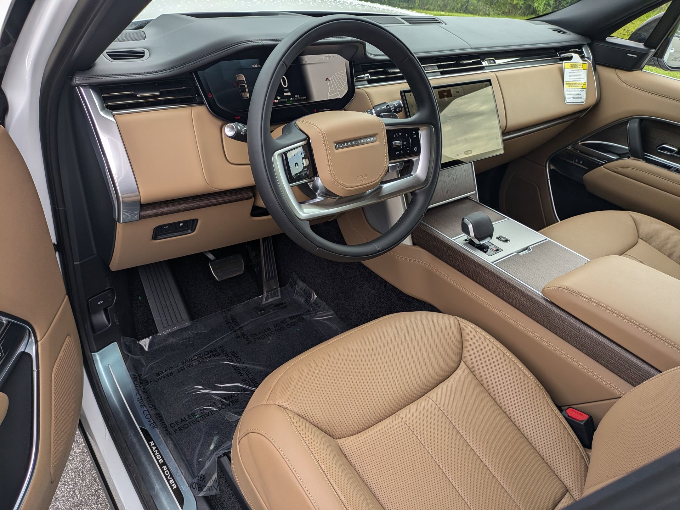 New 2025 Land Rover Range Rover SE image 9