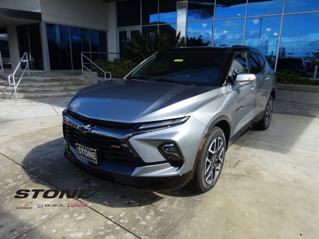 New 2026 Chevrolet Blazer RS w/ Driver Confidence II Package FWD image 3