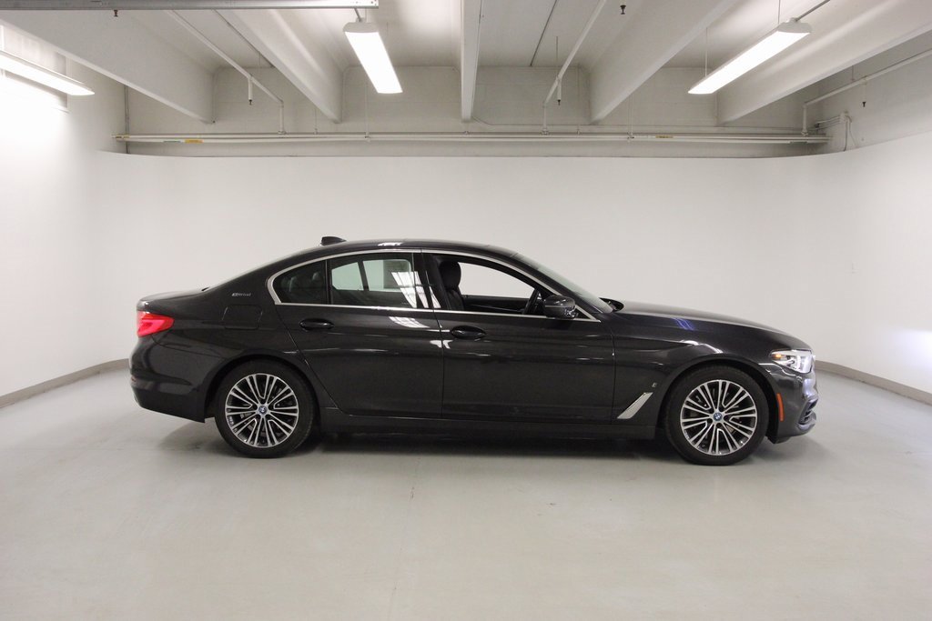 Used 2019 BMW 530e xDrive image 5