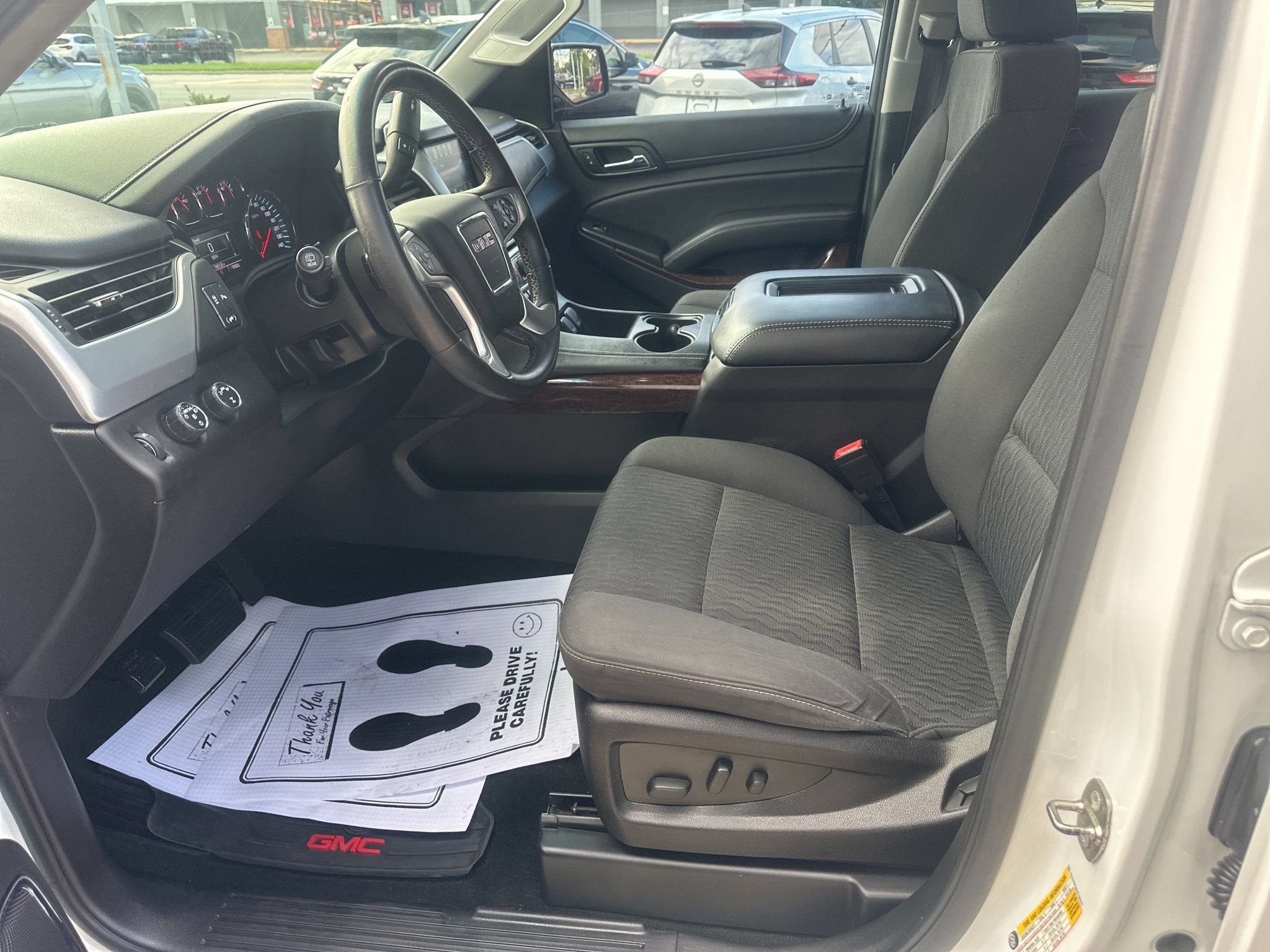 Used 2017 GMC Yukon SLE w/ SLE Value Package AWD/4WD image 21