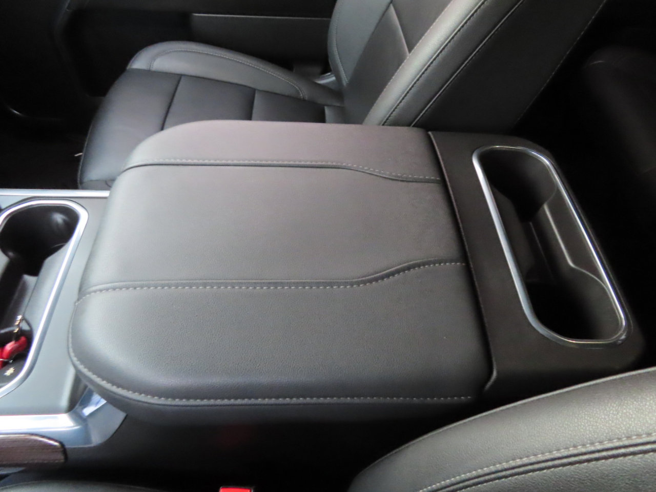 Used 2024 Chevrolet Silverado 2500 LT image 42