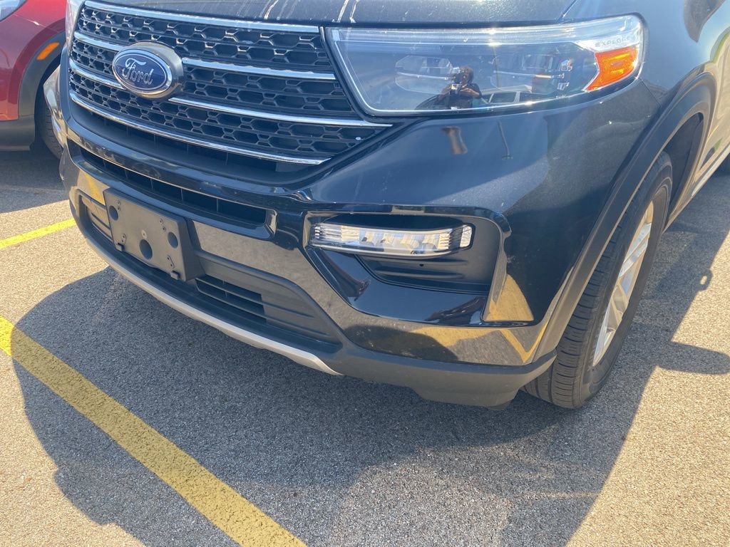 Used 2023 Ford Explorer XLT w/ Equipment Group 202A AWD/4WD image 18