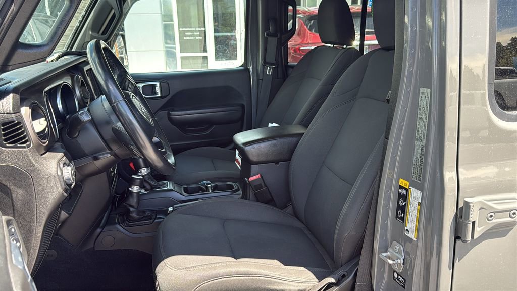 Used 2021 Jeep Gladiator Sport AWD/4WD image 9
