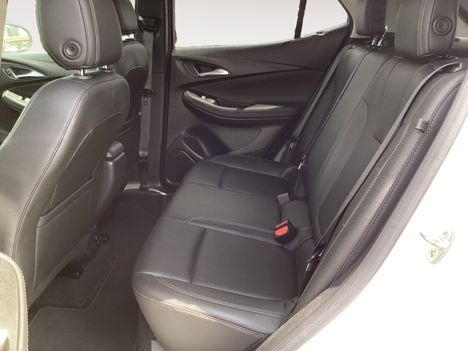 Used 2024 Buick Encore GX Sport Touring FWD image 26